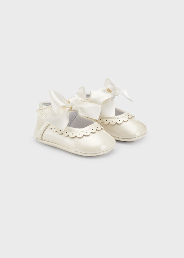 Off White Bow Baby Shoes